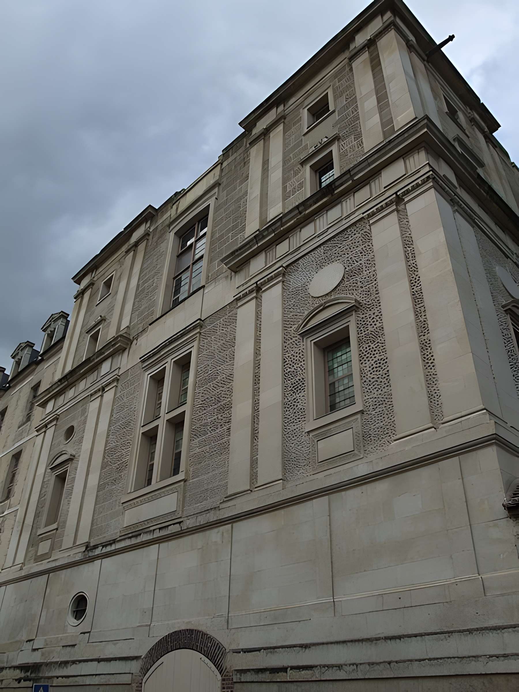 Ancien château des Comtes de Gondi