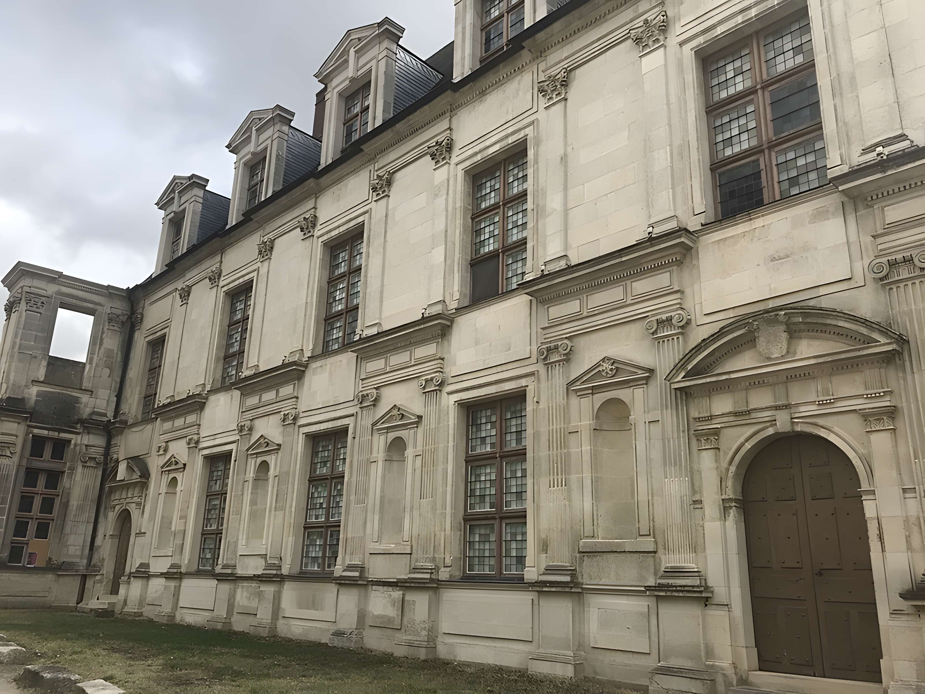 Ancien château des Comtes de Gondi