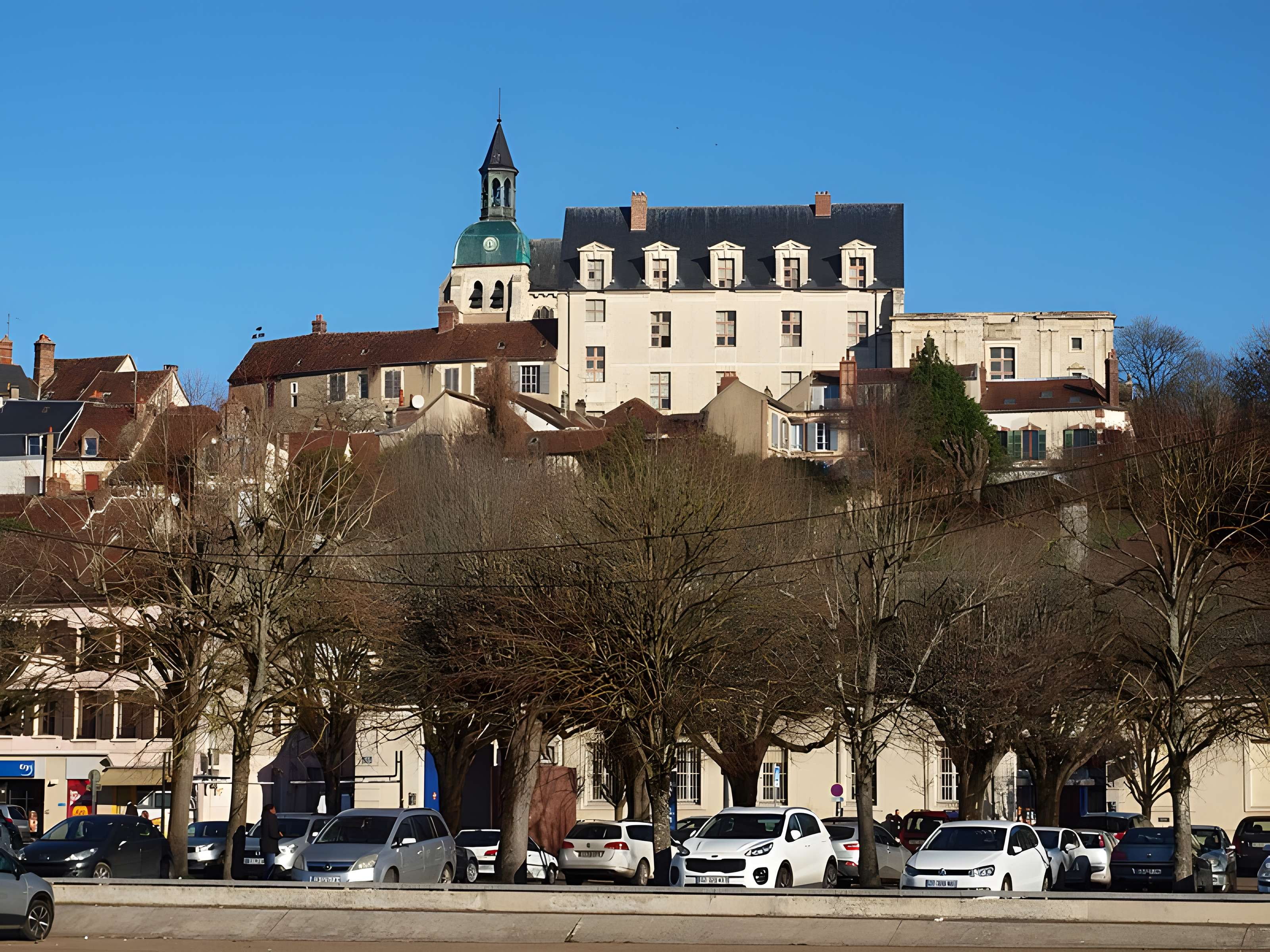 Ancien château des Comtes de Gondi