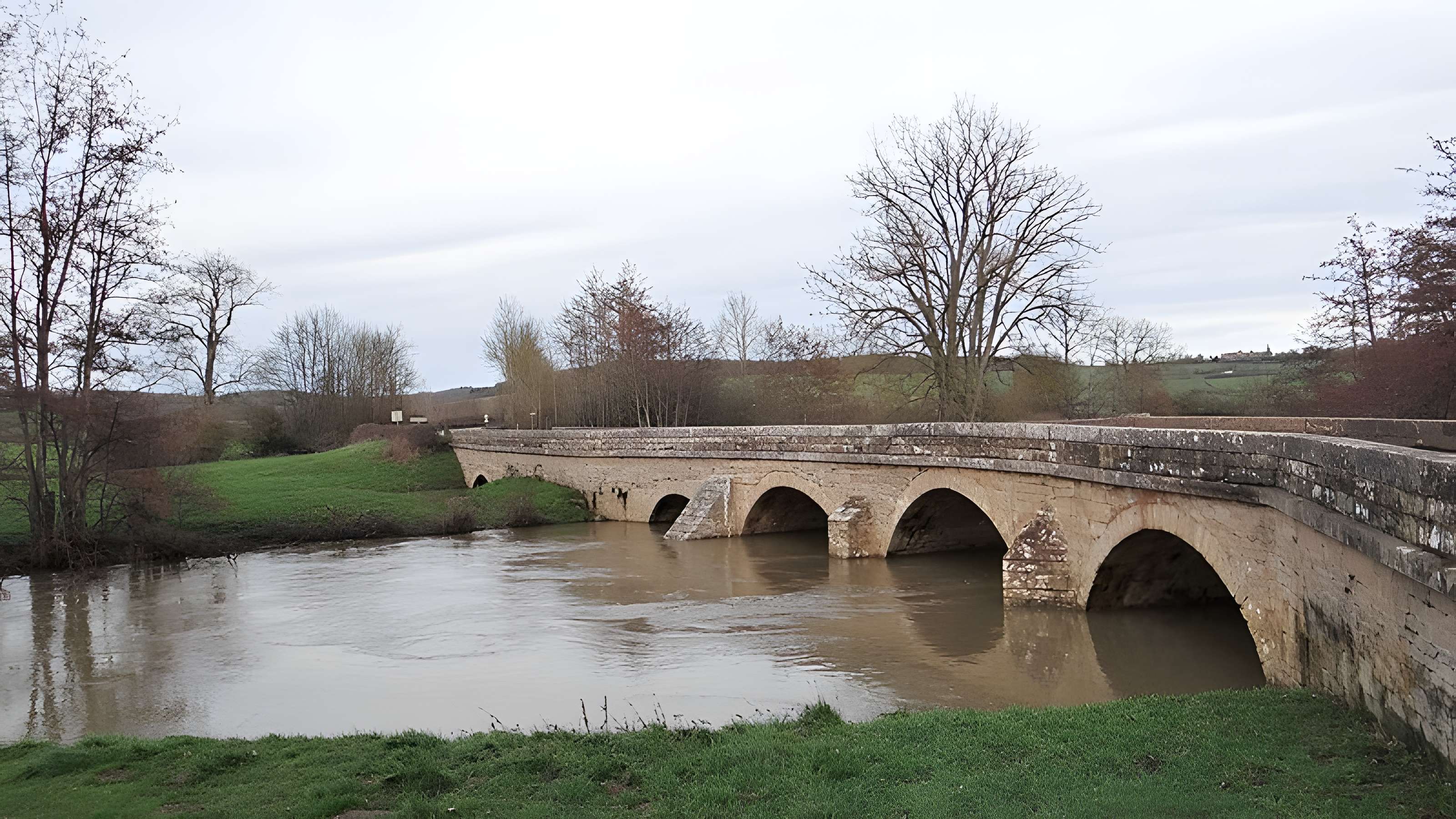 Pont sur le Serein