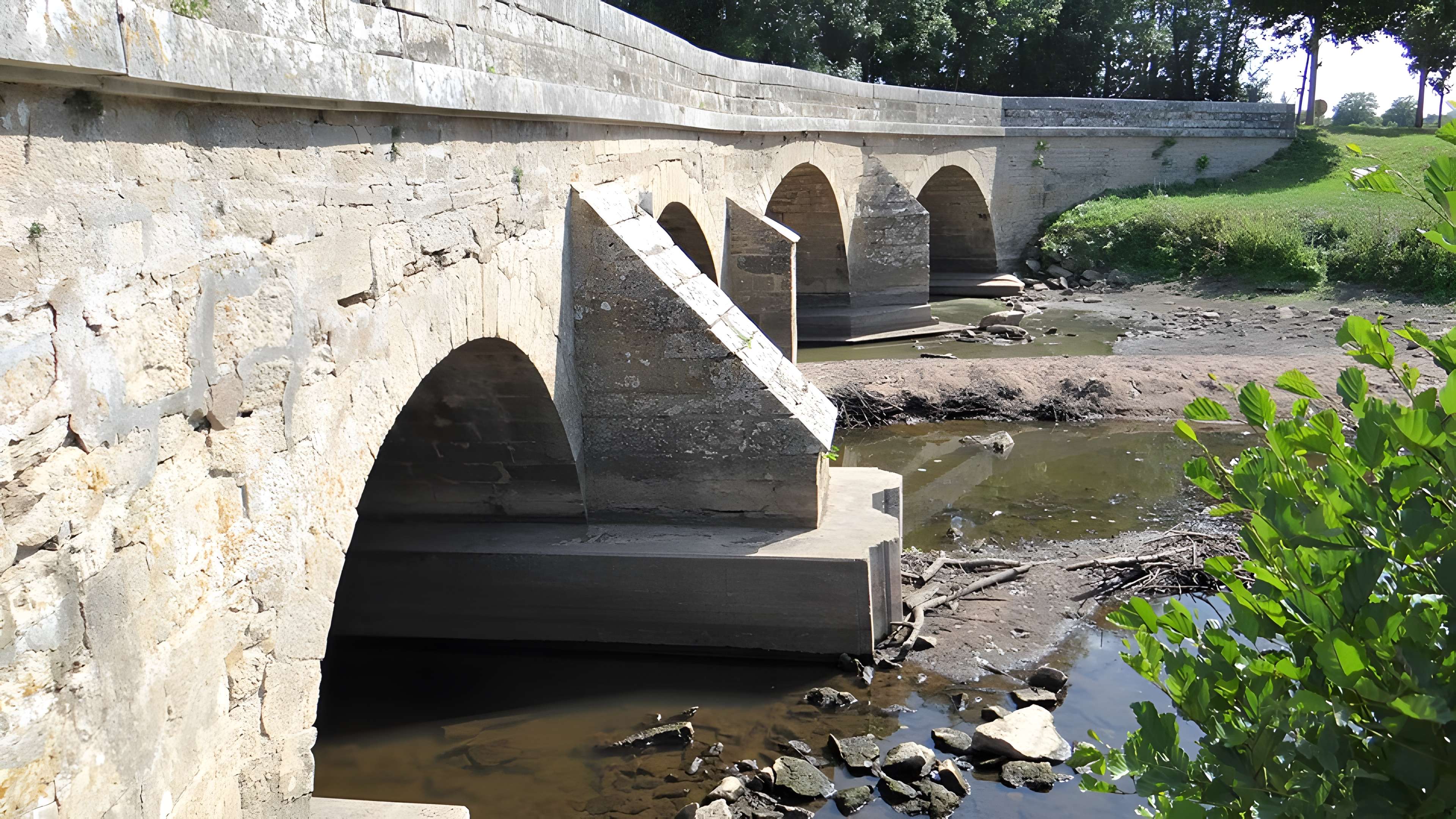 Pont sur le Serein