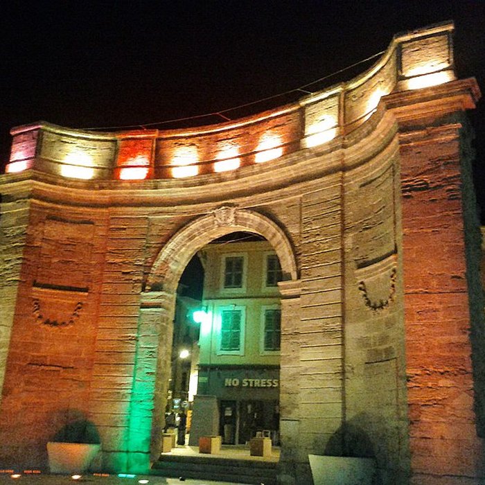 Photo de Porte dArles à Istres