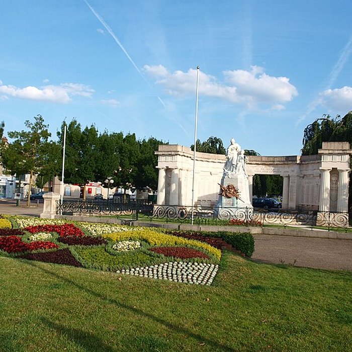 Photo de Monument aux morts de larrondissement de Sens