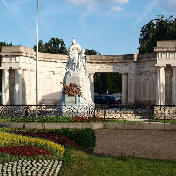 Photo de Monument aux morts de larrondissement de Sens