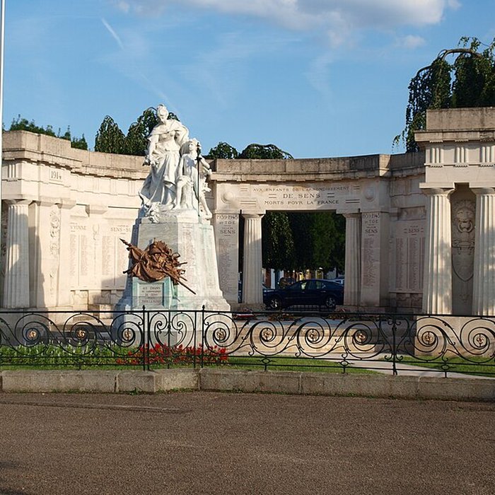 Photo de Monument aux morts de larrondissement de Sens