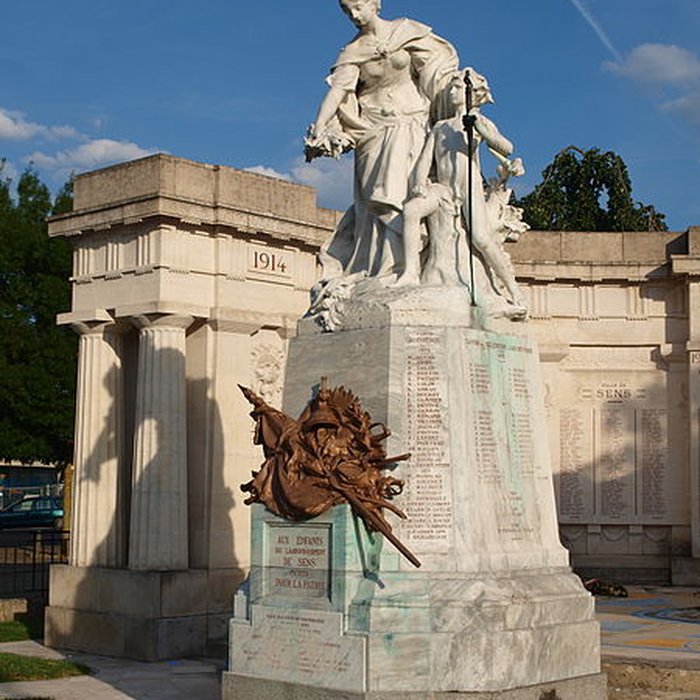 Photo de Monument aux morts de larrondissement de Sens