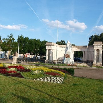 Monument aux morts de larrondissement de Sens