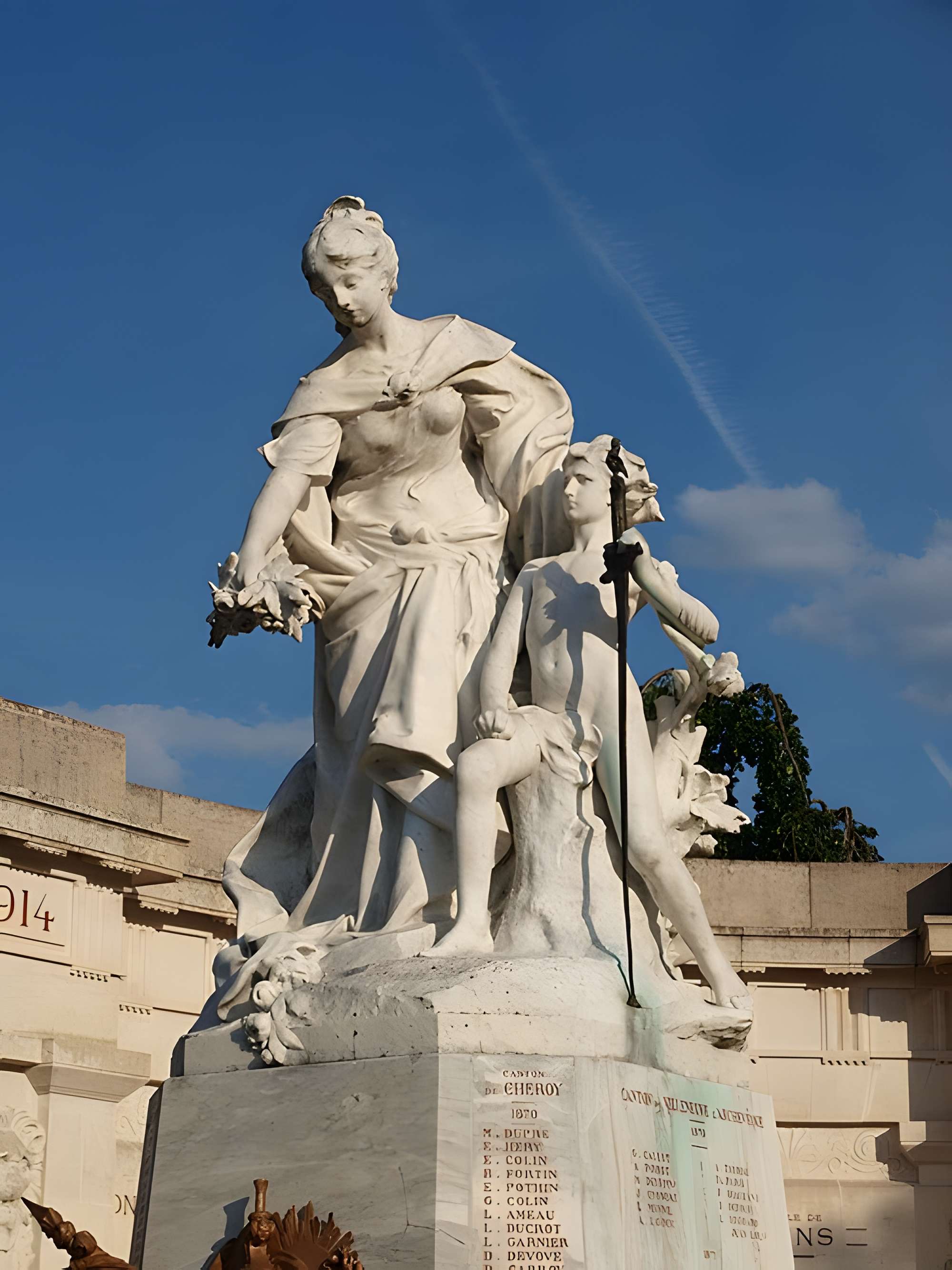 Monument aux morts de l'arrondissement de Sens