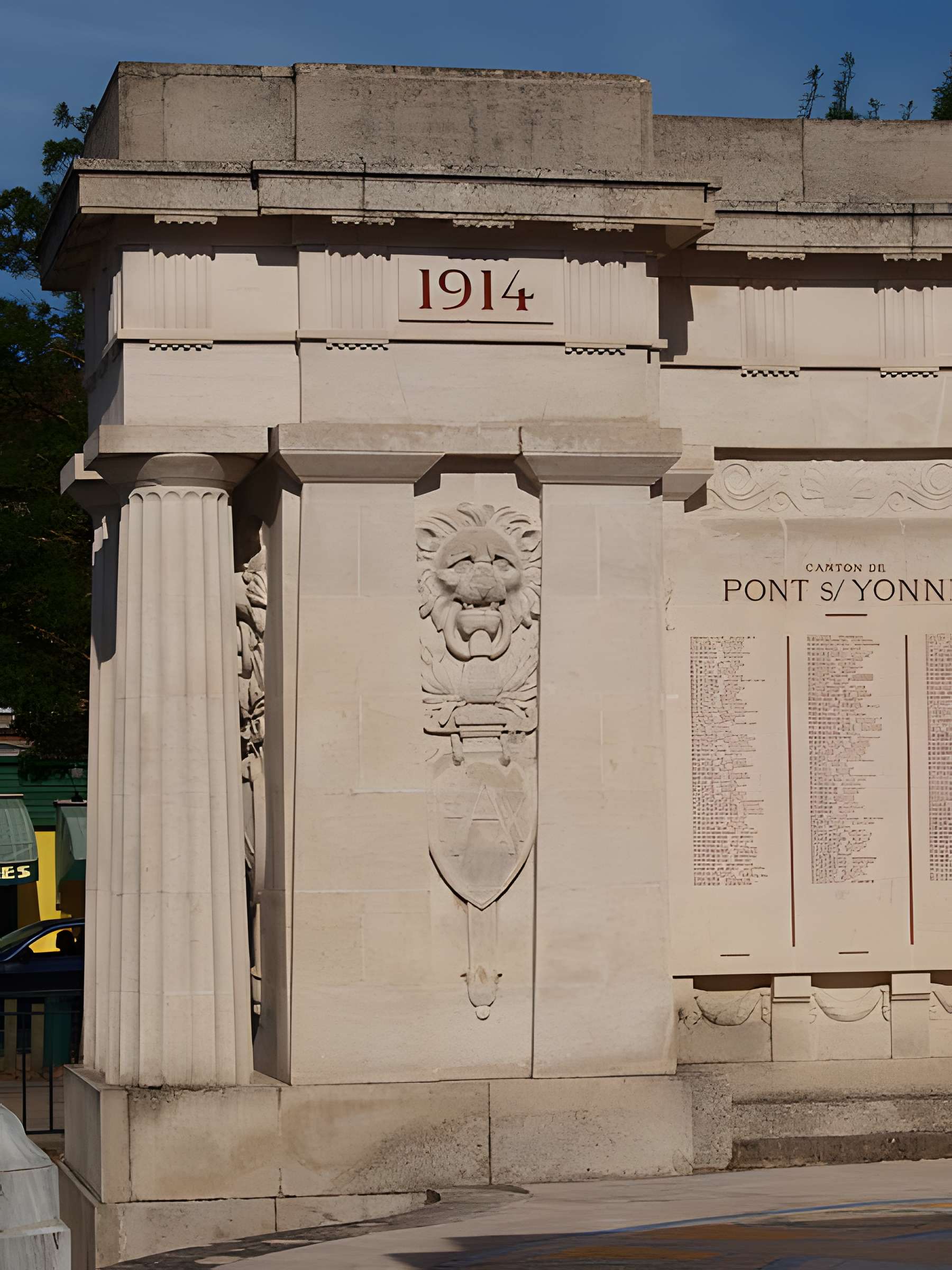 Monument aux morts de l'arrondissement de Sens