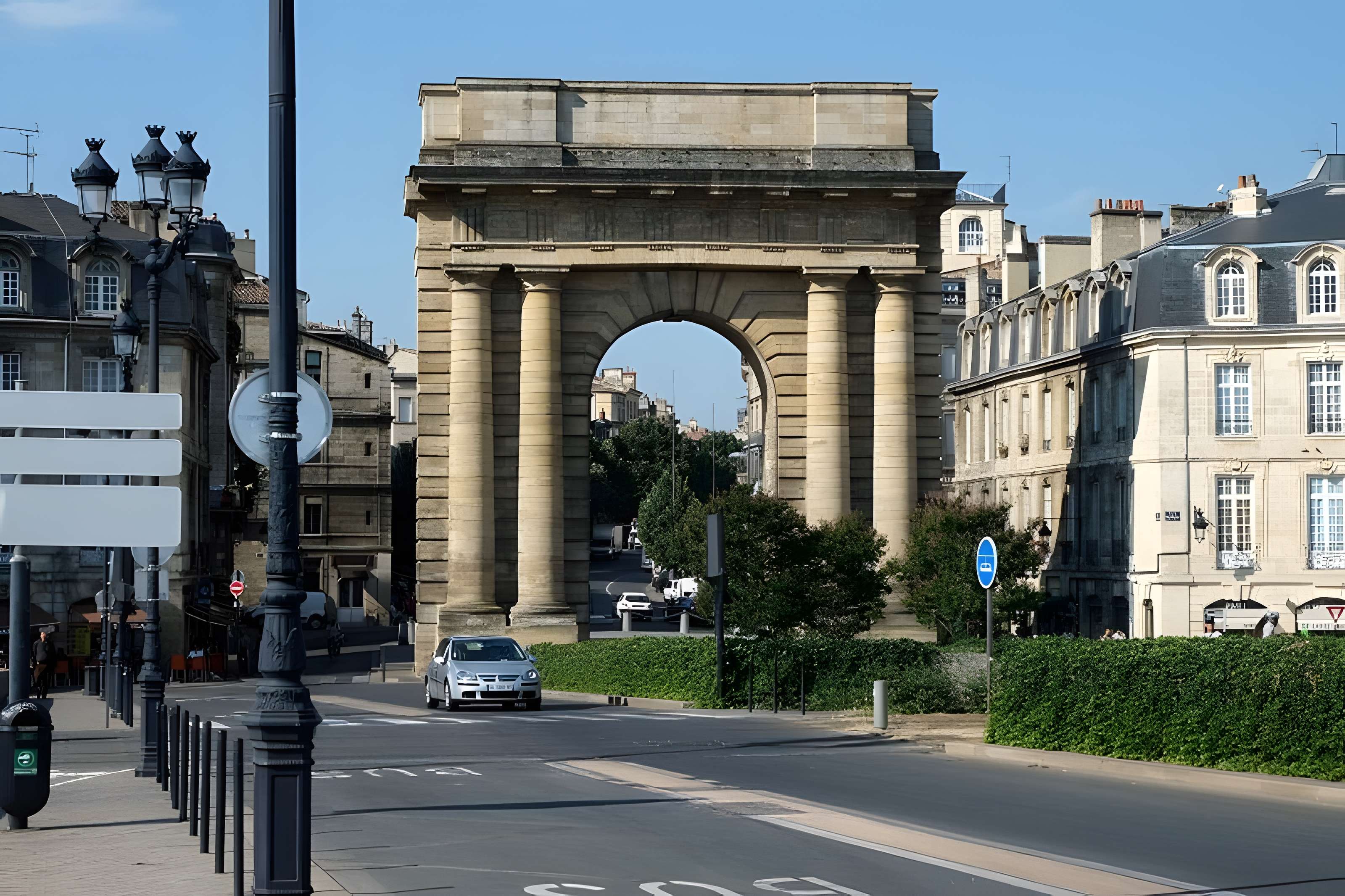 Porte de Bourgogne à Bordeaux 