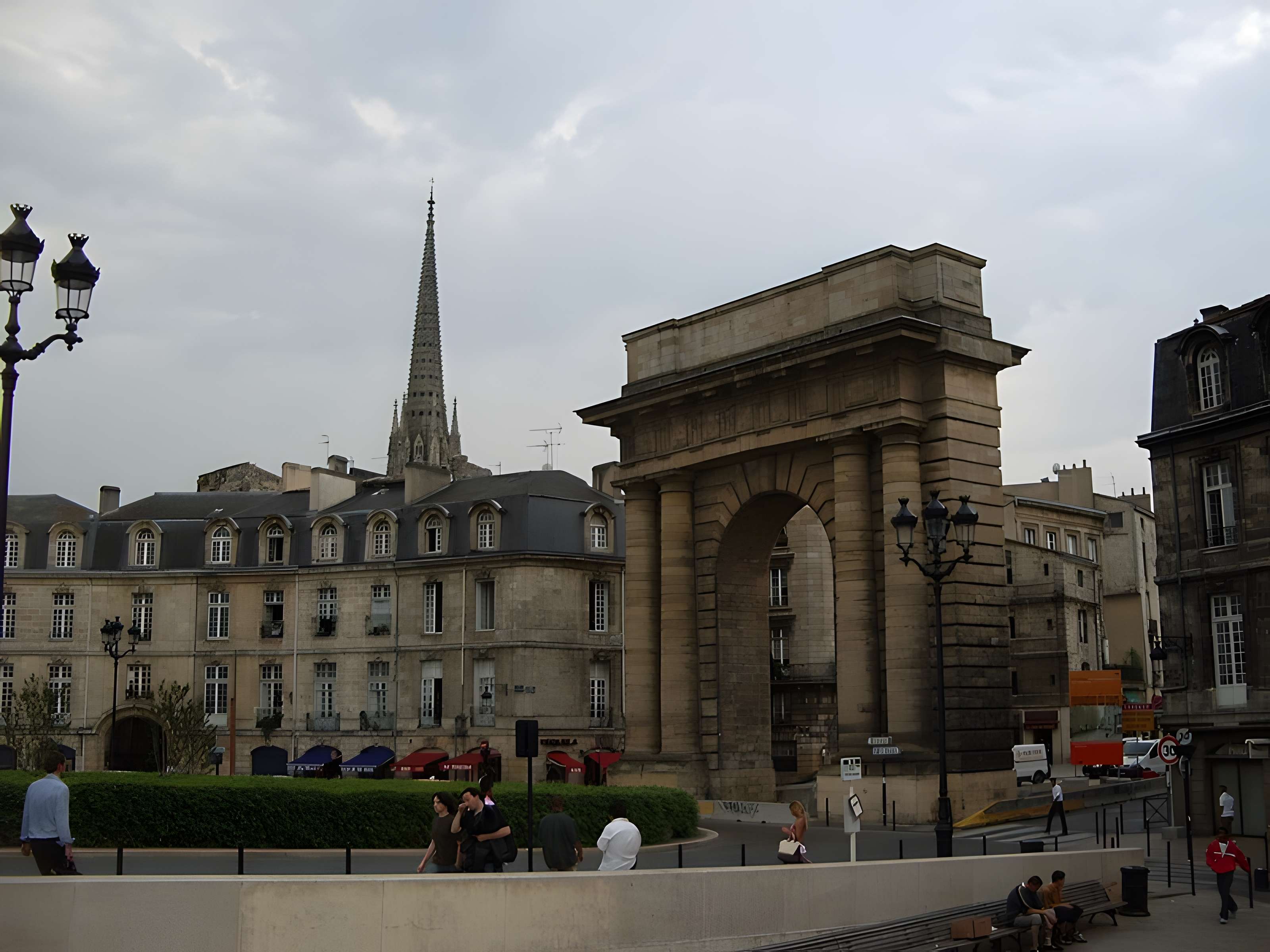 Porte de Bourgogne à Bordeaux