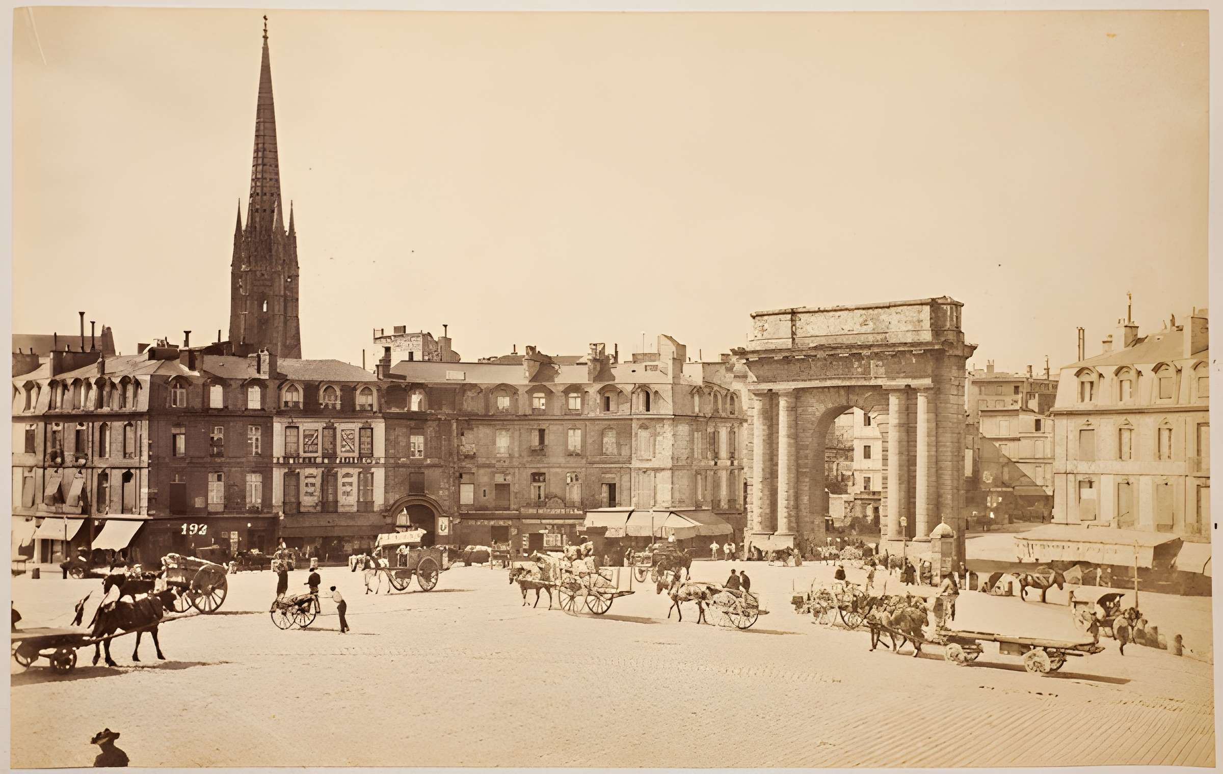 Porte de Bourgogne à Bordeaux