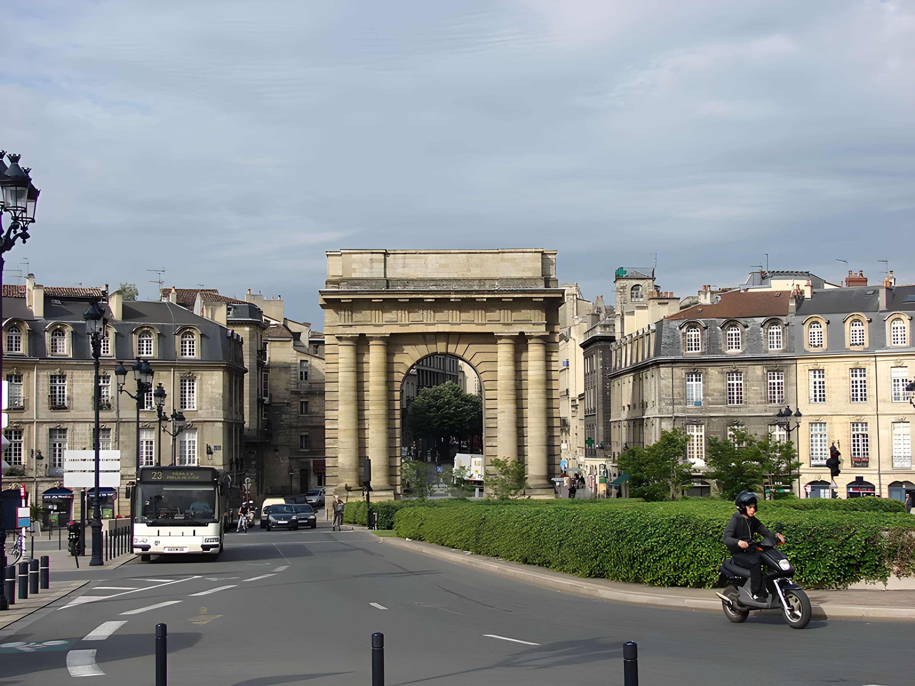 Porte de Bourgogne à Bordeaux