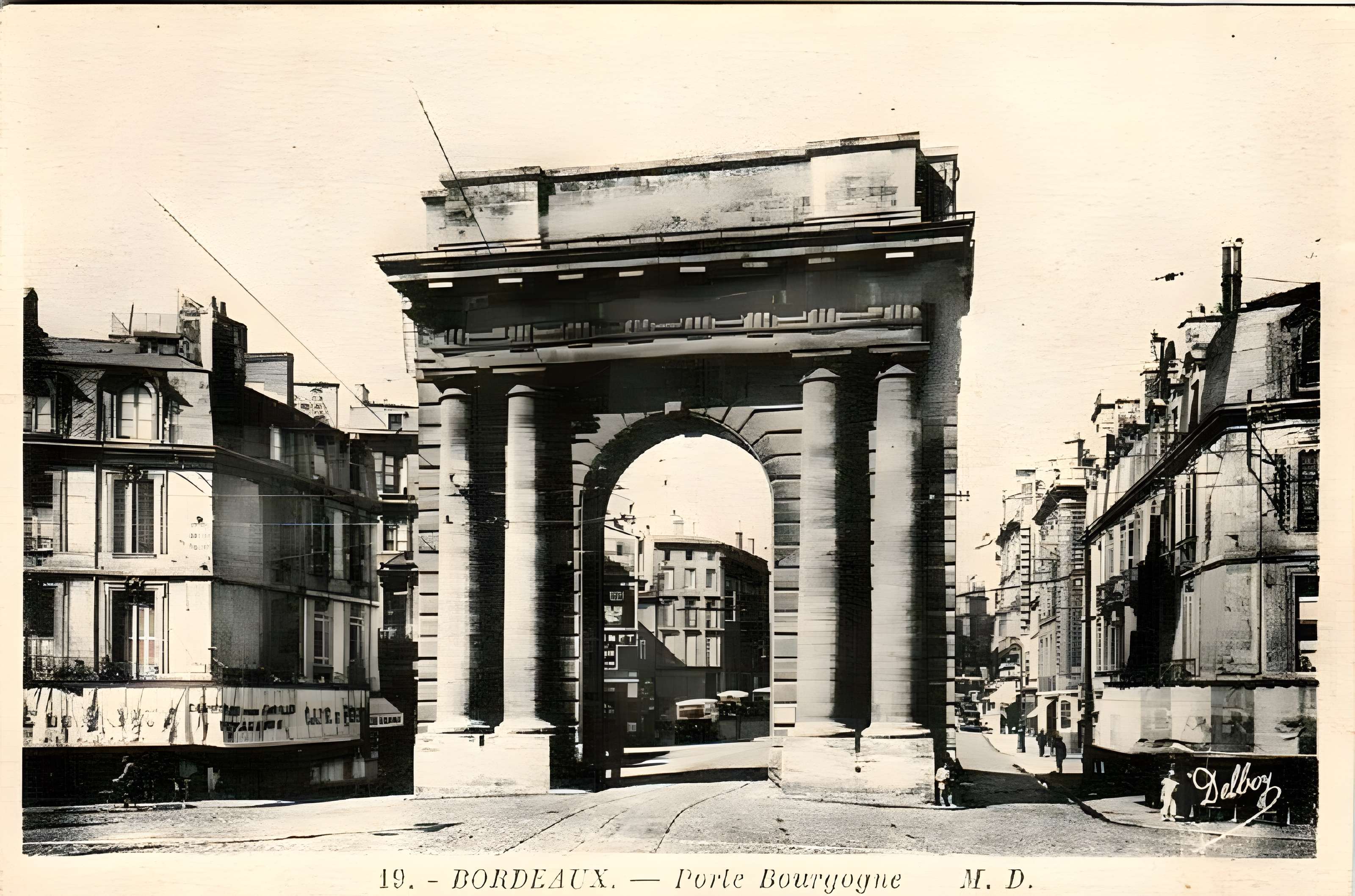 Porte de Bourgogne à Bordeaux