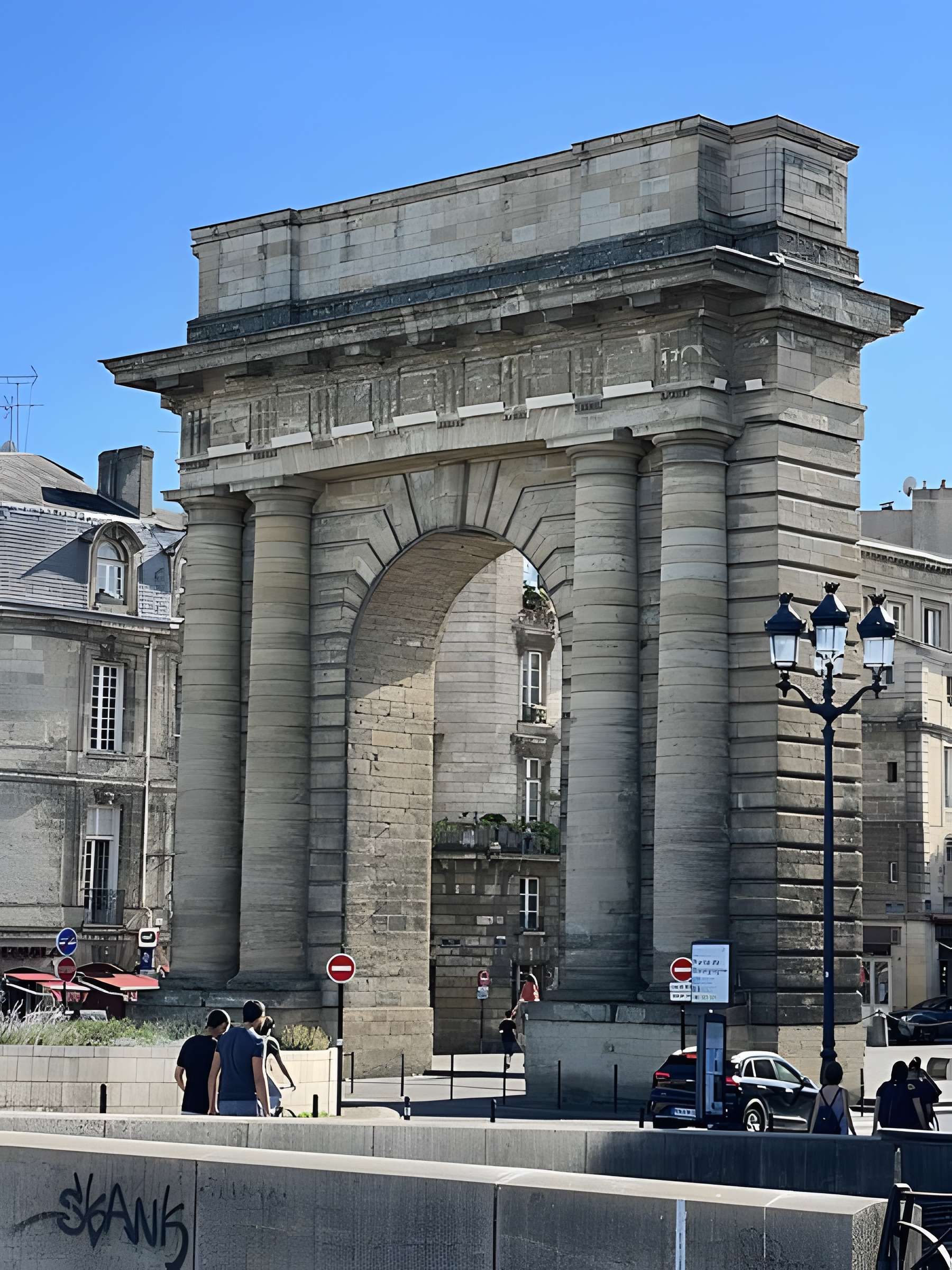 Porte de Bourgogne à Bordeaux