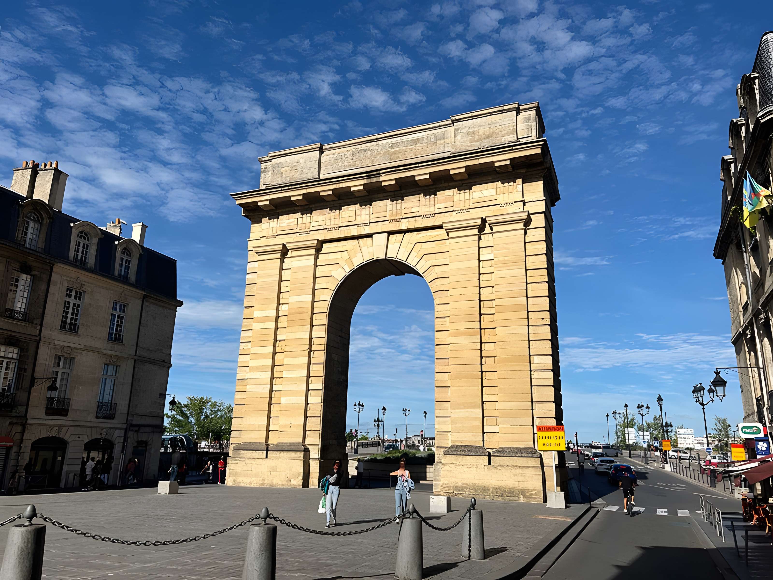 Porte de Bourgogne à Bordeaux