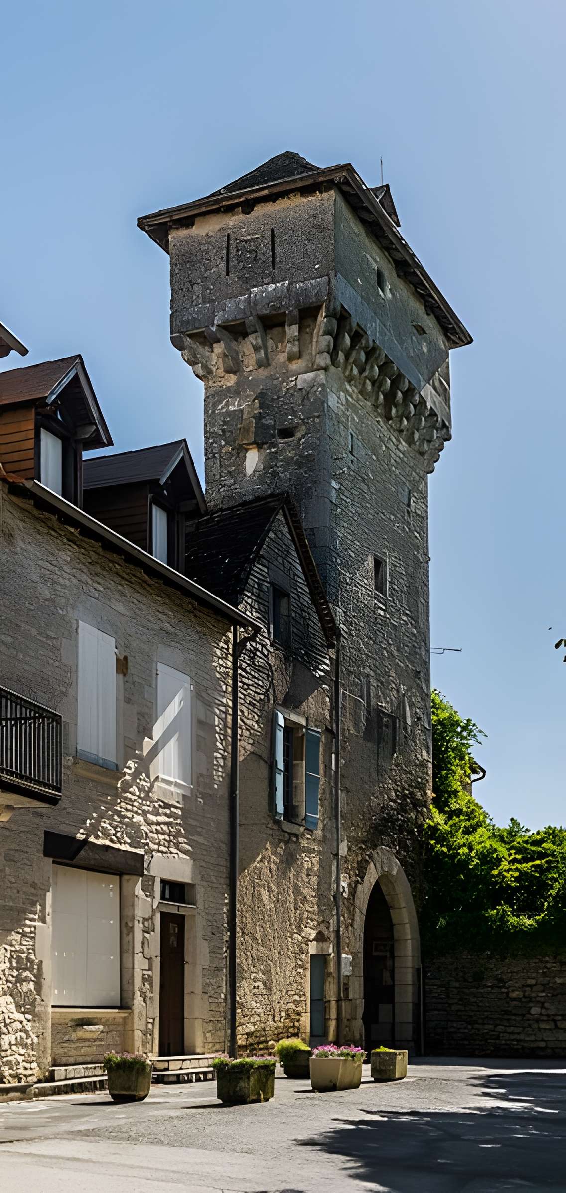 Porte de Cardalhac à Villeneuve