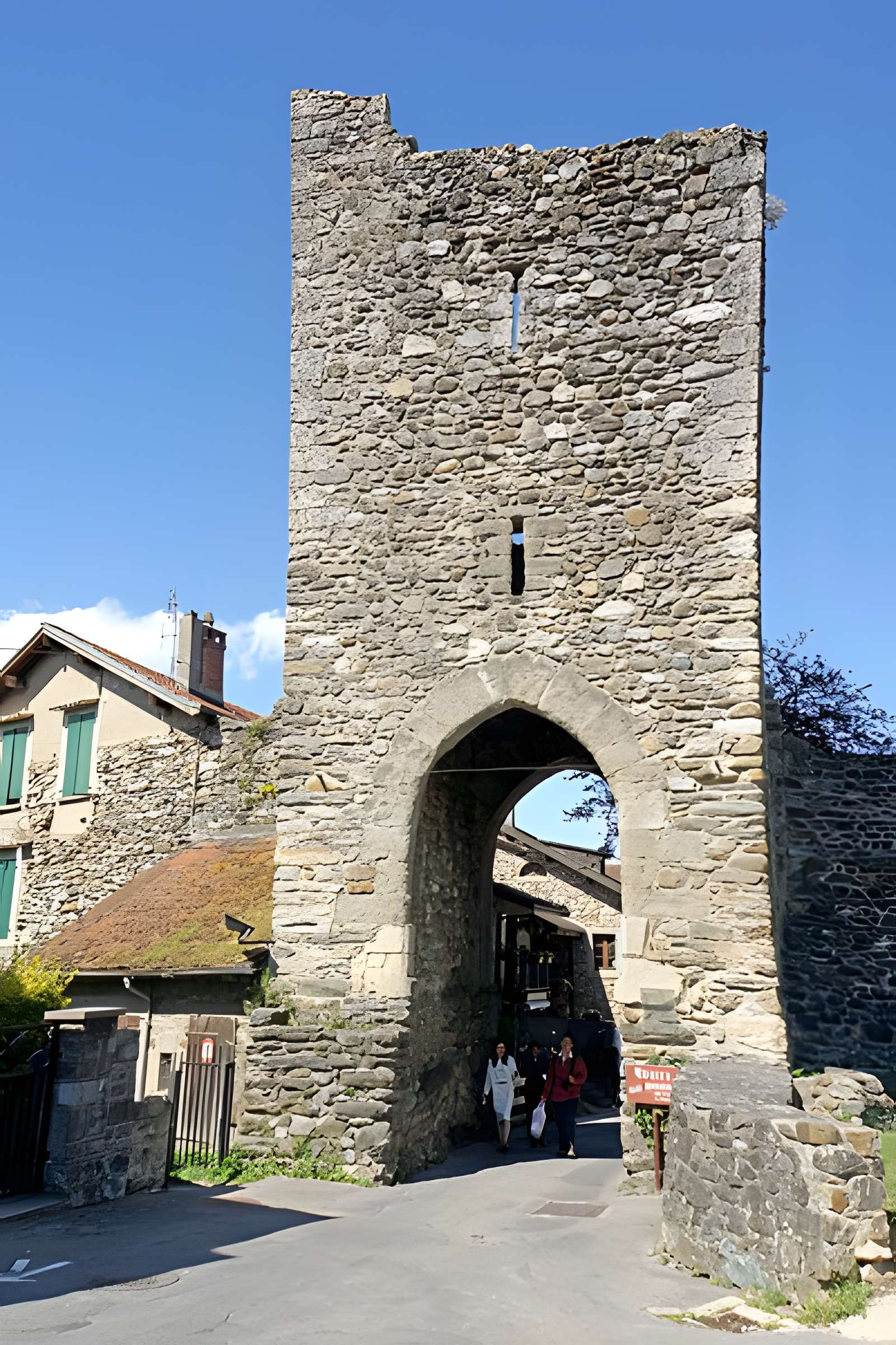 Porte de Genève à Yvoire