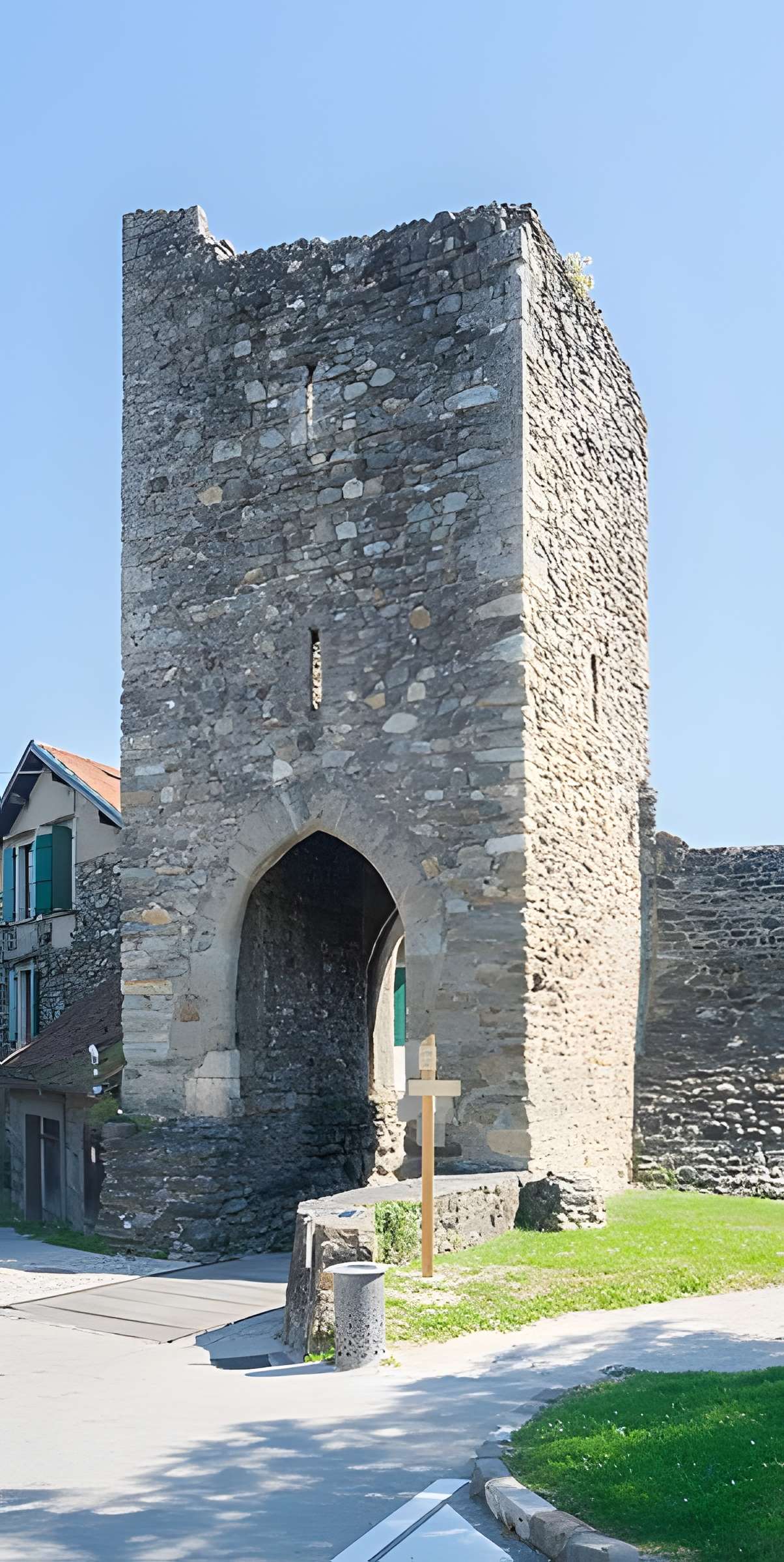 Porte de Genève à Yvoire