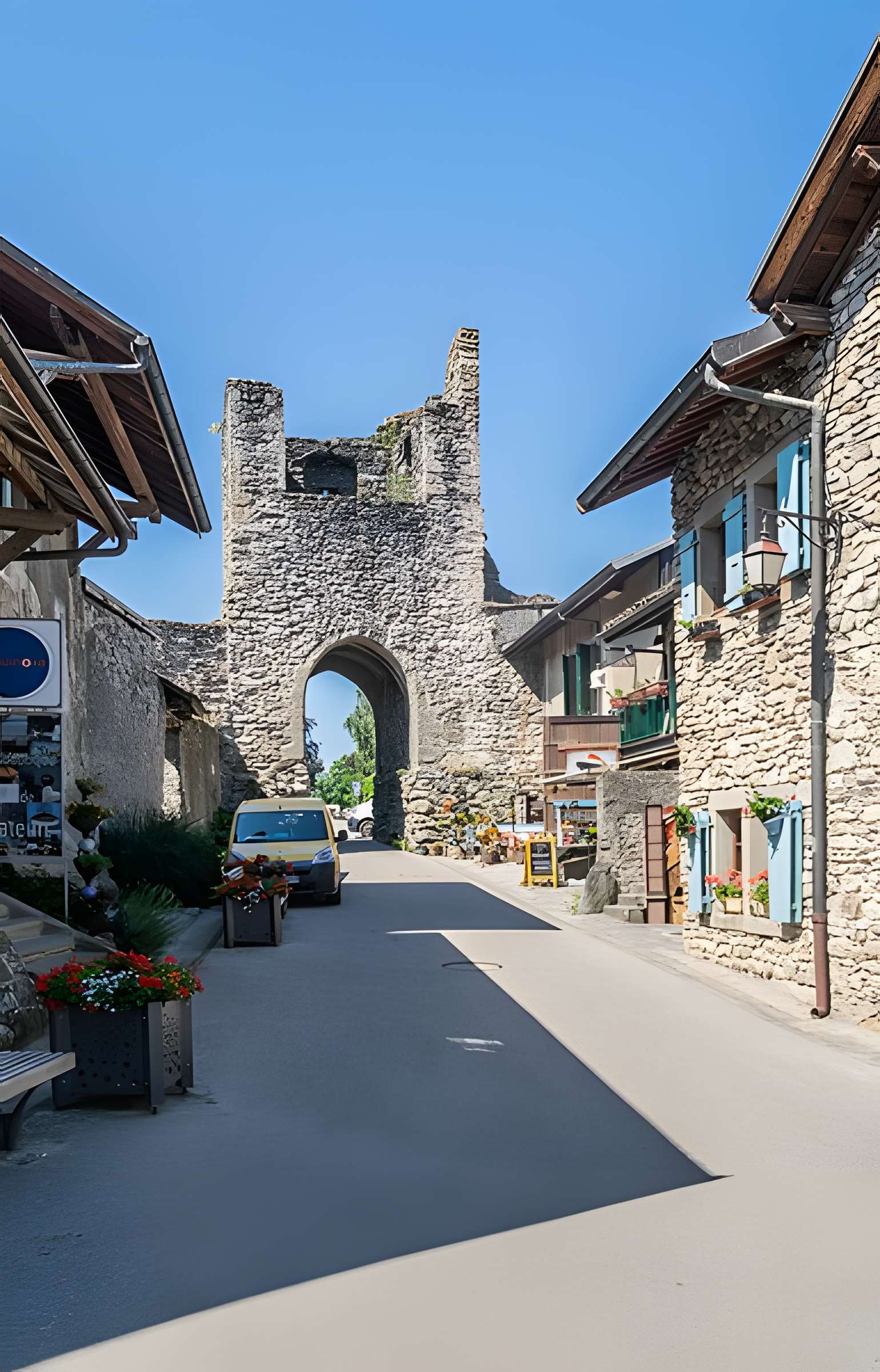 Porte de Genève à Yvoire