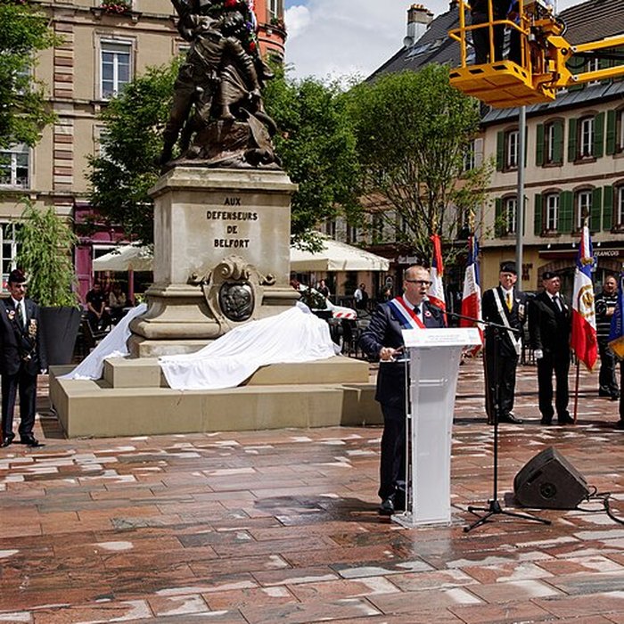 Photo de Monument Quand Même