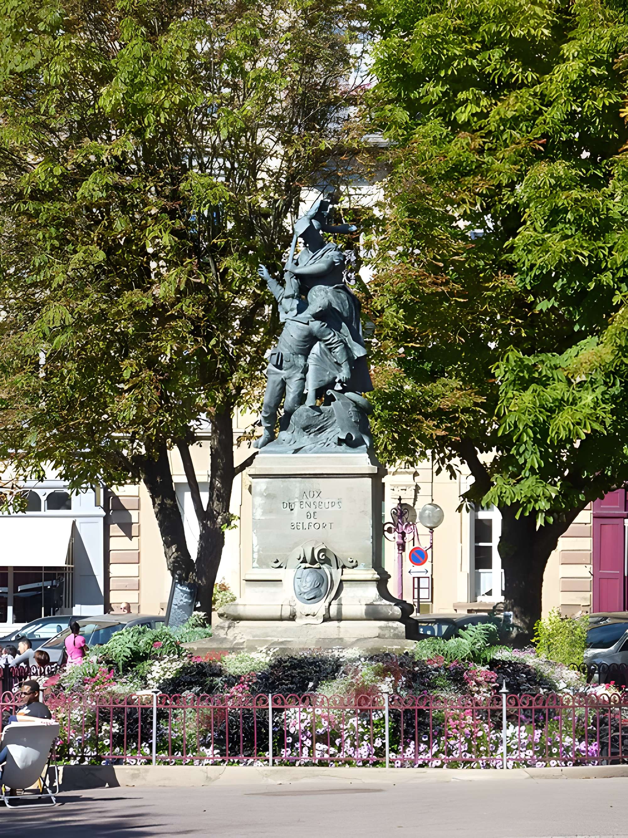Monument Quand Même