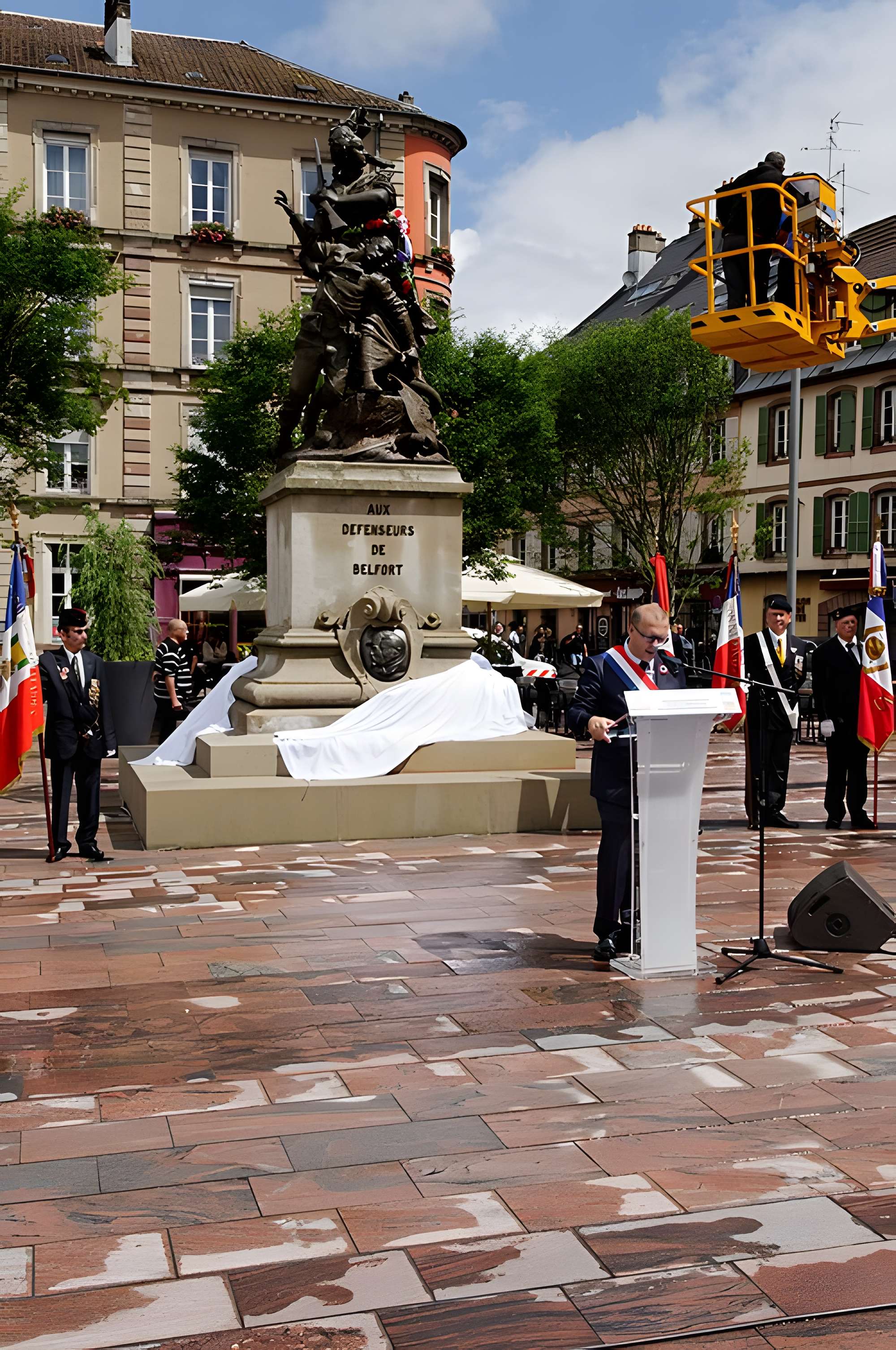 Monument Quand Même