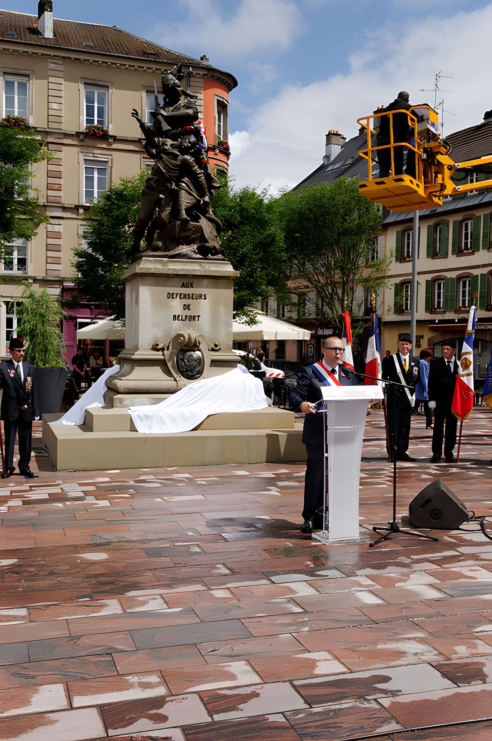 Monument Quand Même