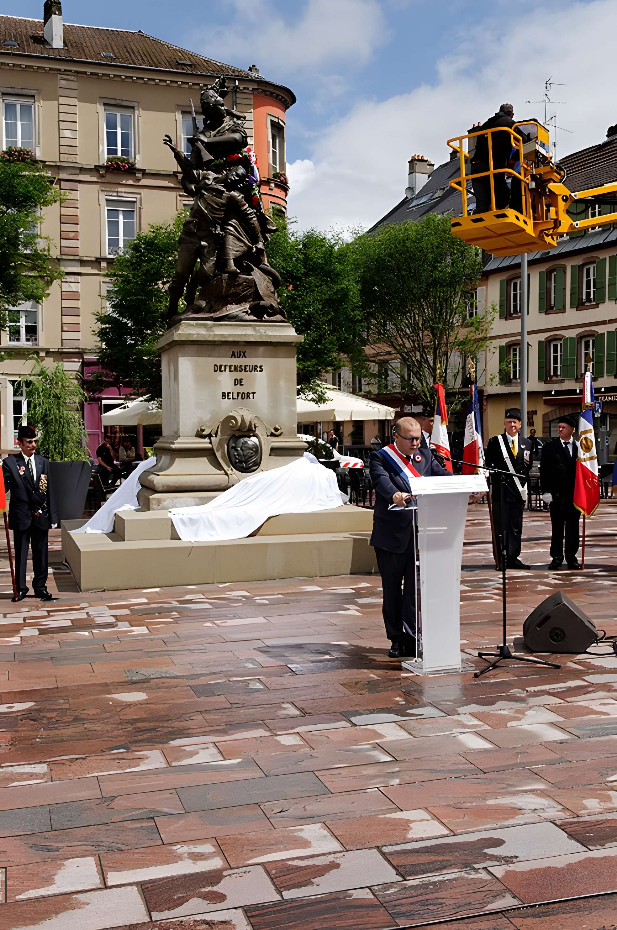 Monument Quand Même