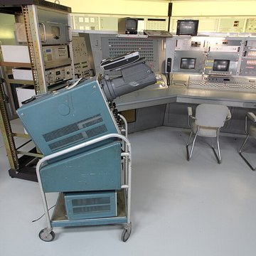 Anneau de collisions dOrsay, sis au Centre Universitaire dOrsay