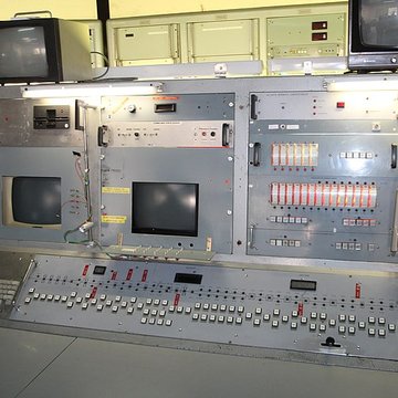 Anneau de collisions dOrsay, sis au Centre Universitaire dOrsay