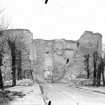 Porte de Laon à Coucy-le-Château-Auffrique