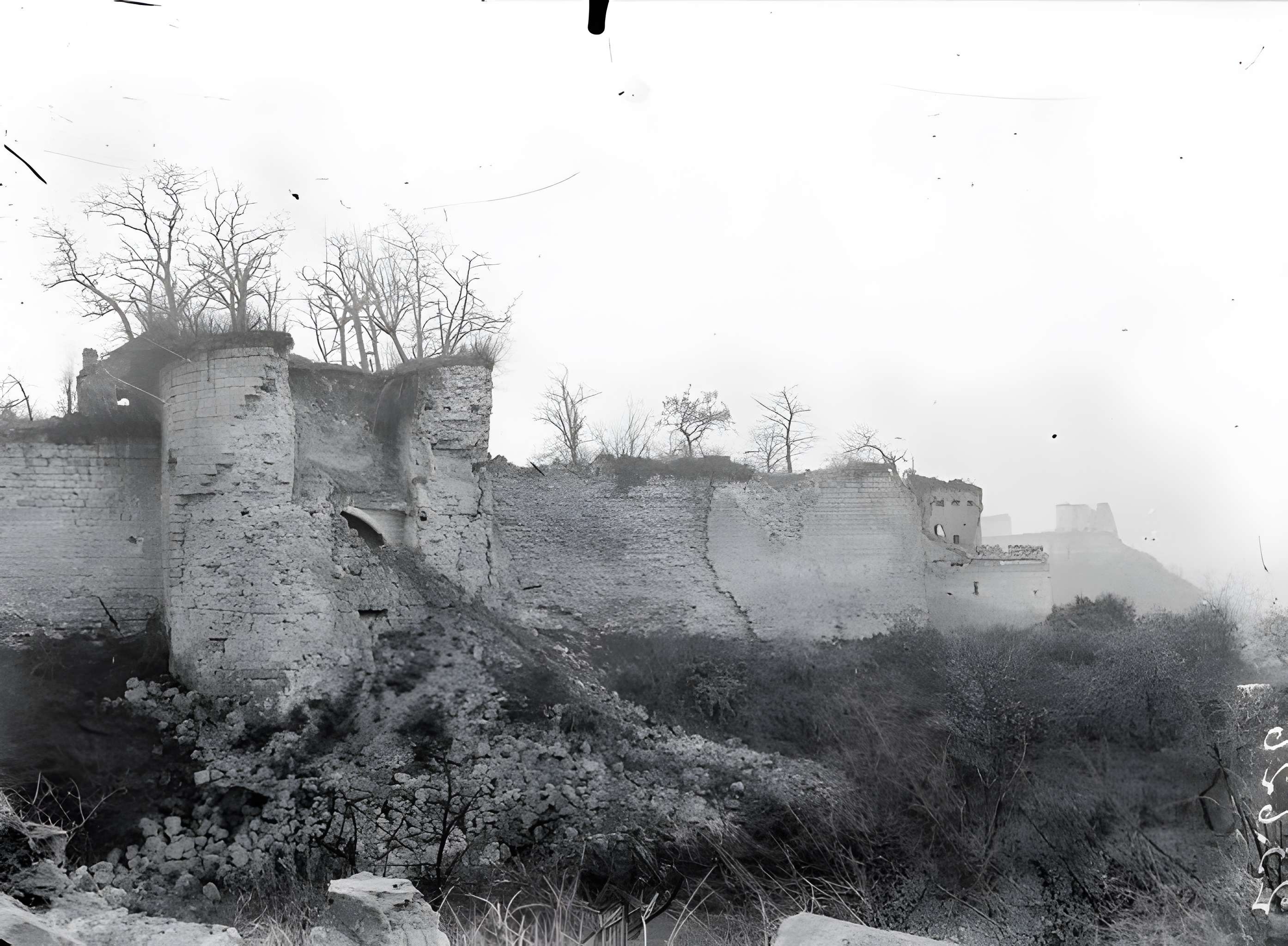 Porte de Laon à Coucy-le-Château-Auffrique