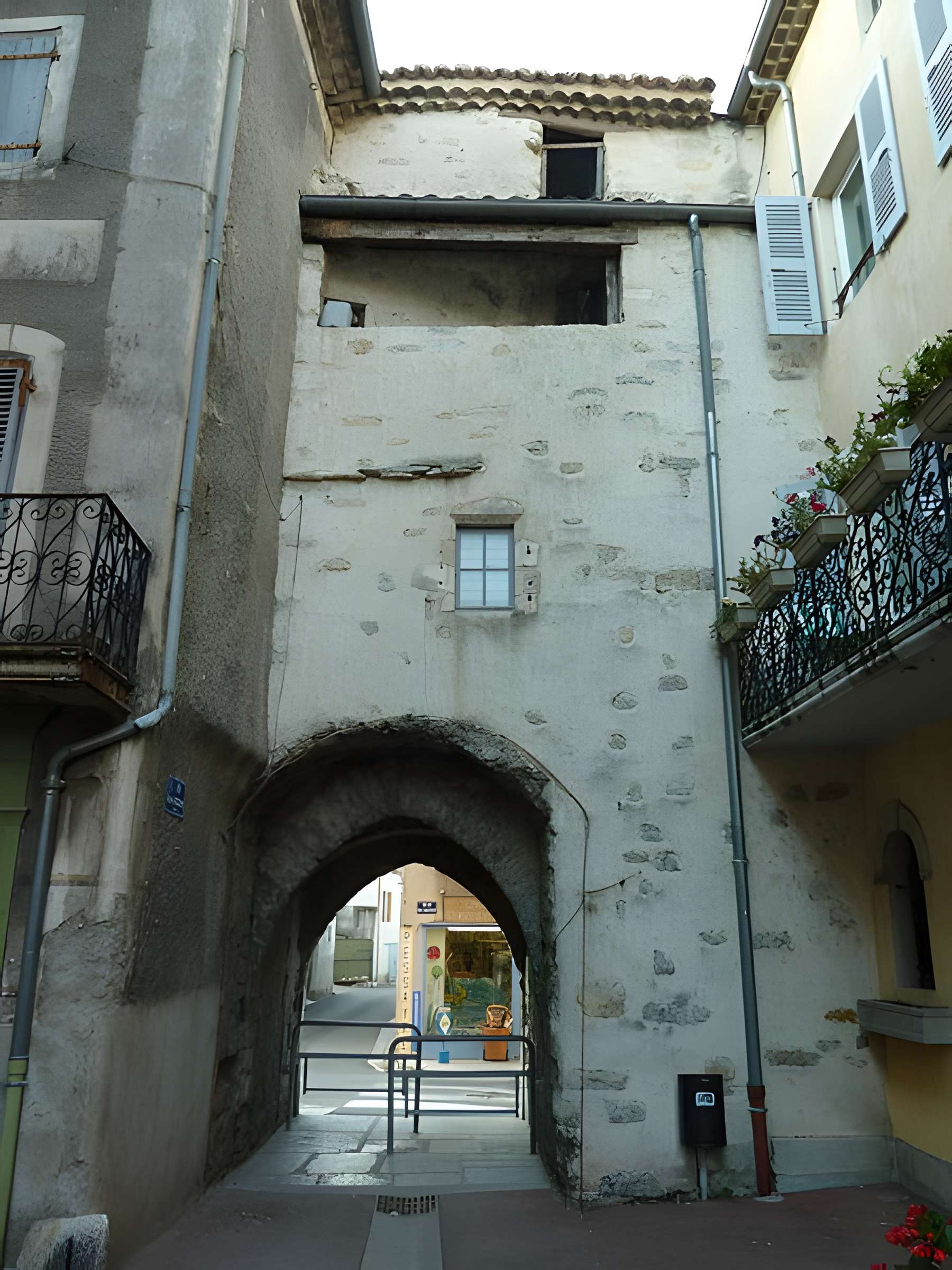 Porte de l'Hôpital de Villeneuve-de-Berg