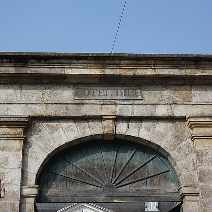 Photo de Hôtel-Dieu, actuellement centre hospitalier
