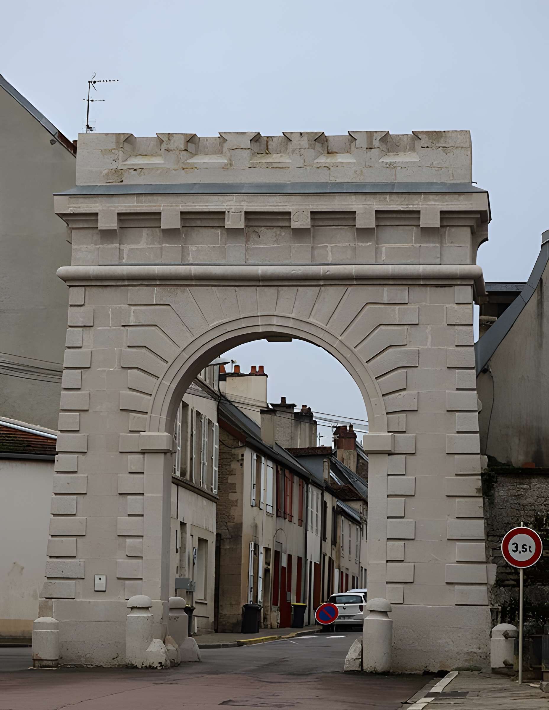 Porte de Paris à Châtillon-sur-Seine