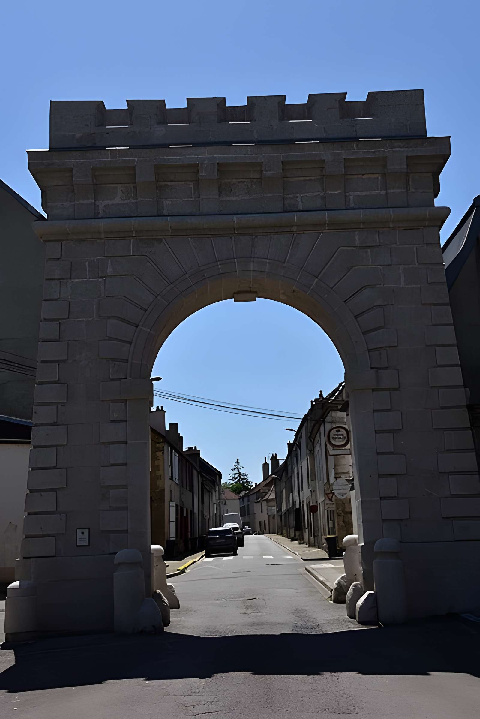 Porte de Paris à Châtillon-sur-Seine