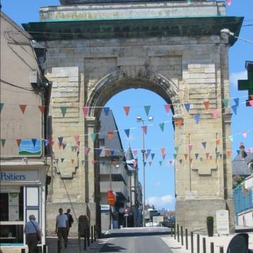 Porte de Paris à Nevers