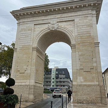 Porte de Paris à Nevers