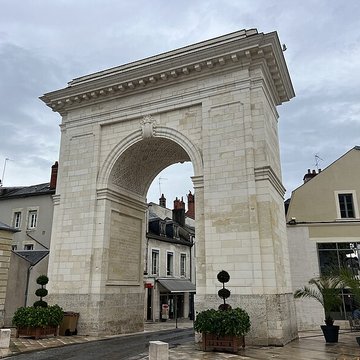 Porte de Paris à Nevers