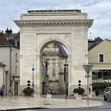 Porte de Paris à Nevers