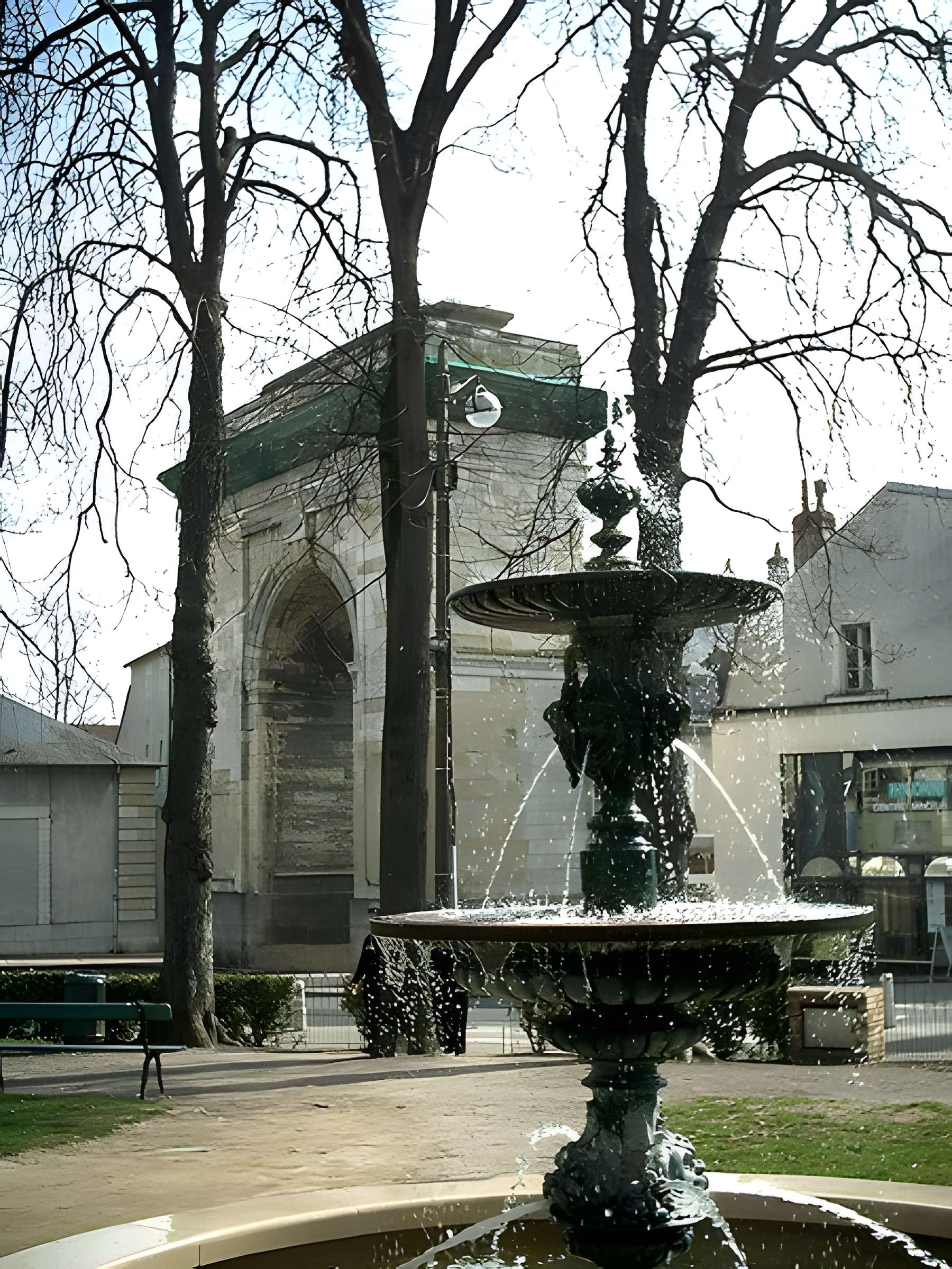 Porte de Paris à Nevers