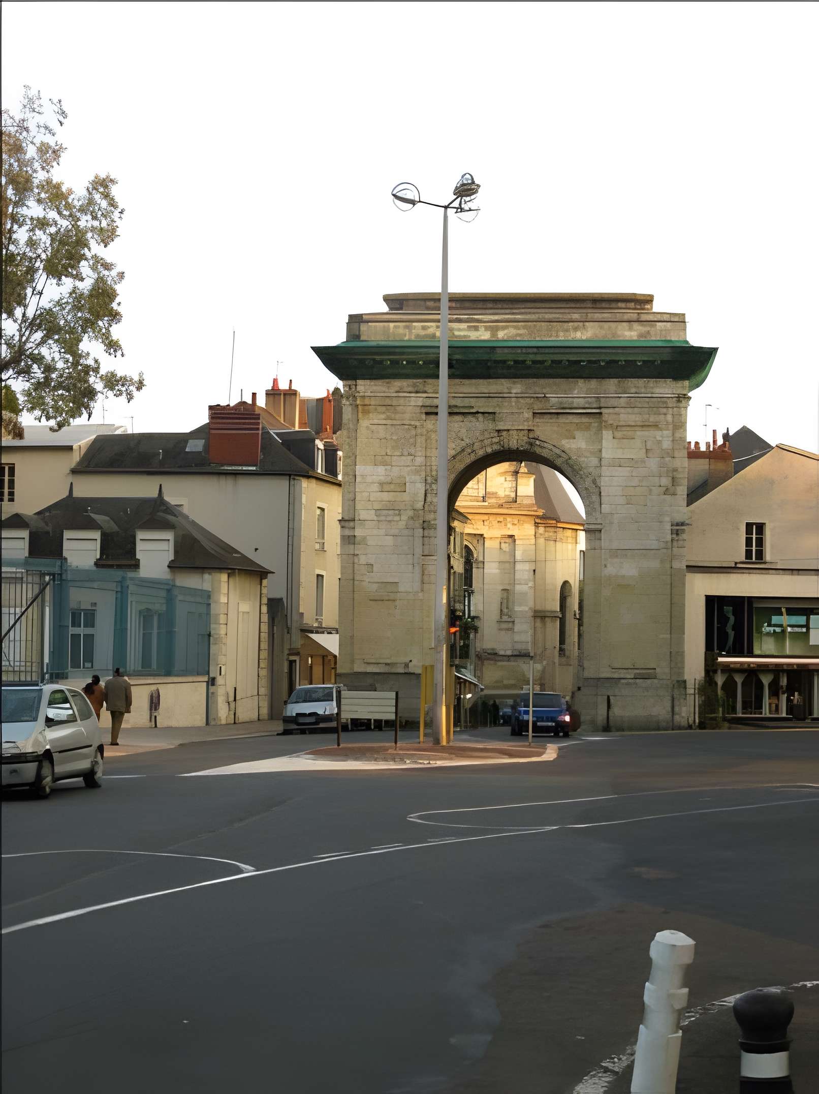 Porte de Paris à Nevers