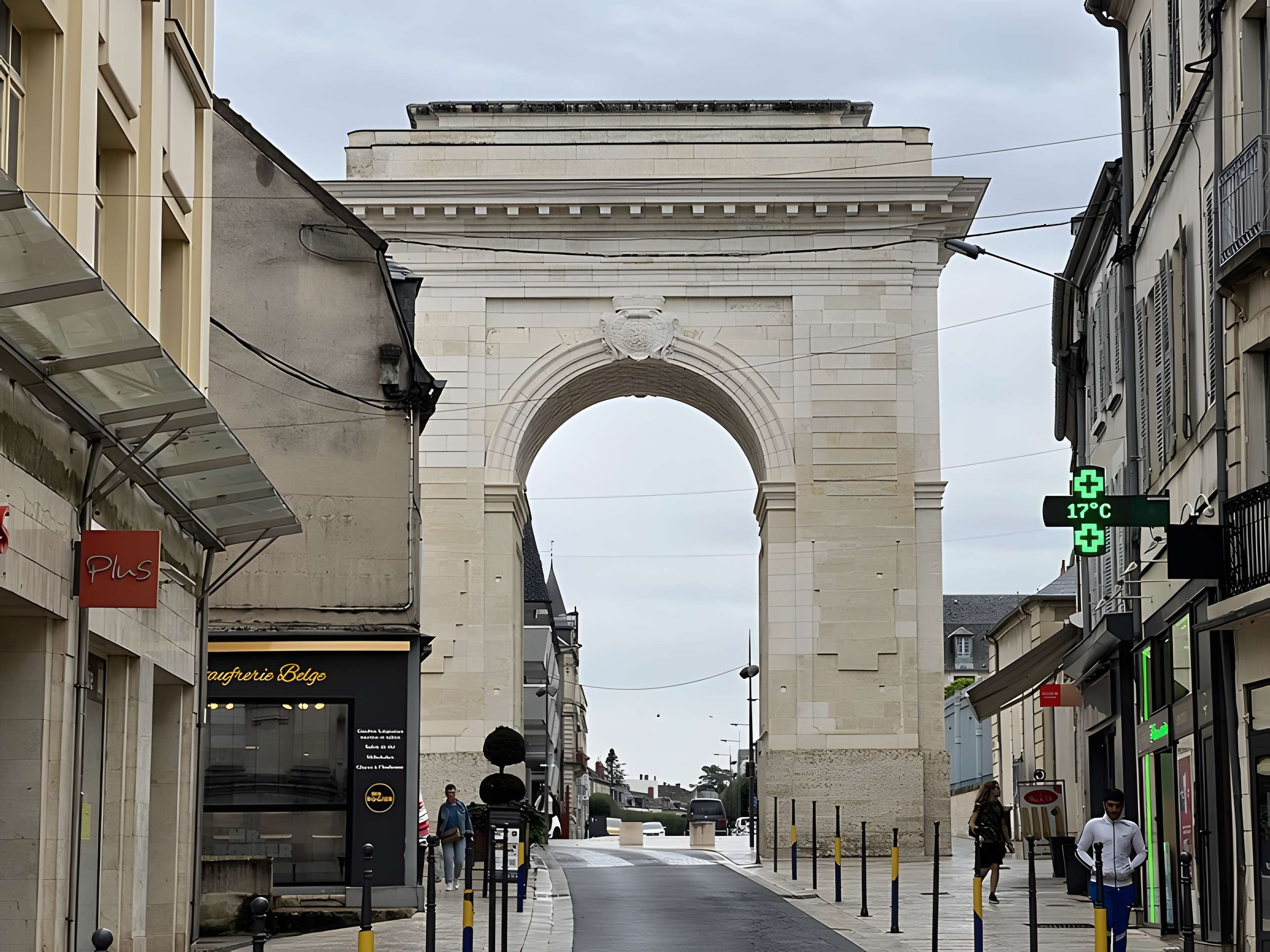Porte de Paris à Nevers
