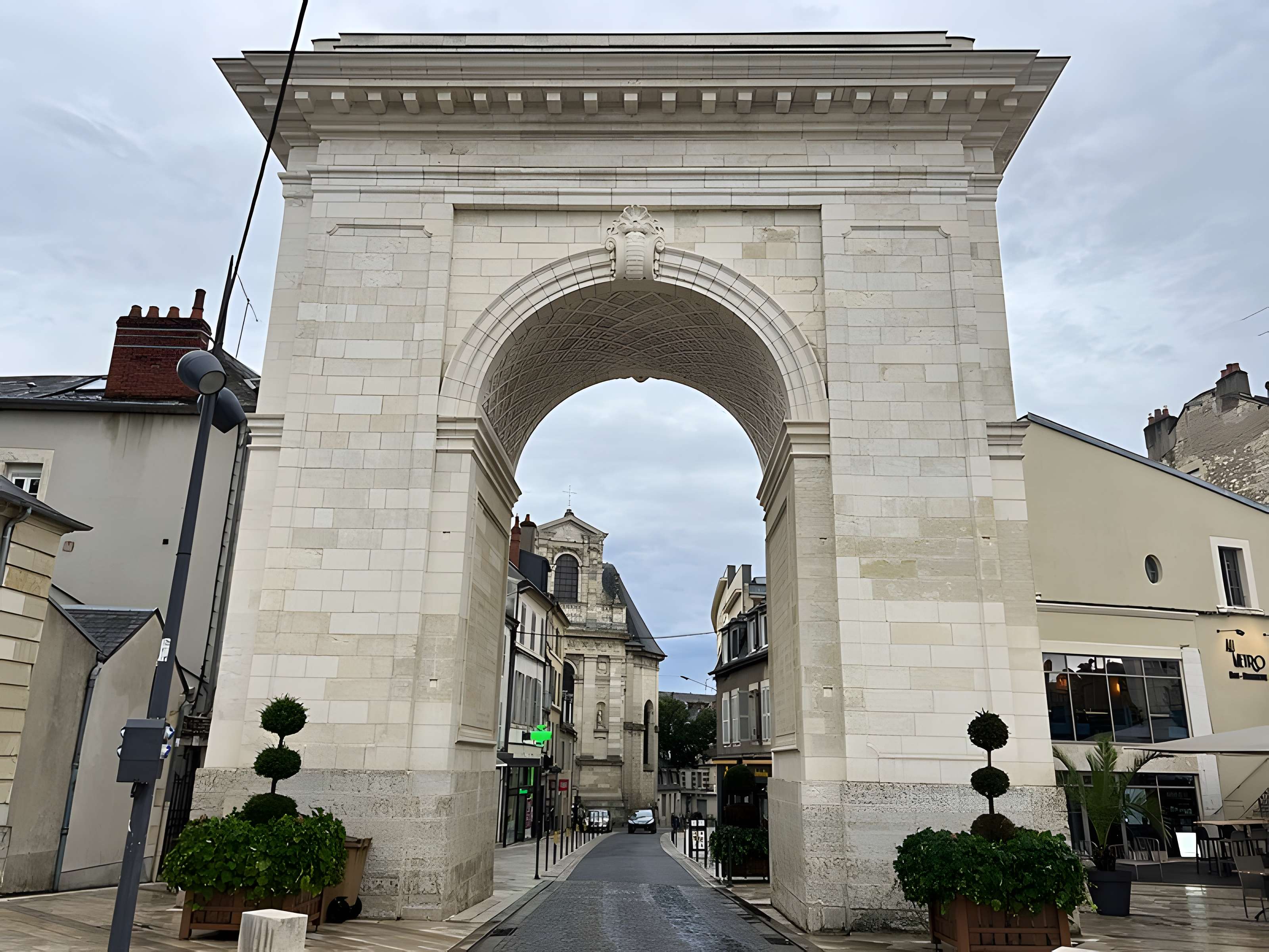 Porte de Paris à Nevers