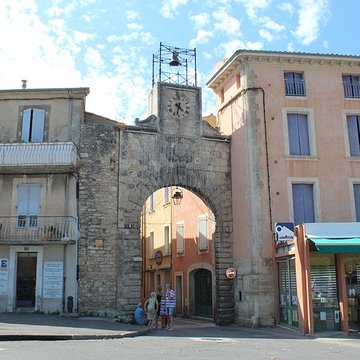 Porte de Saignon à Apt