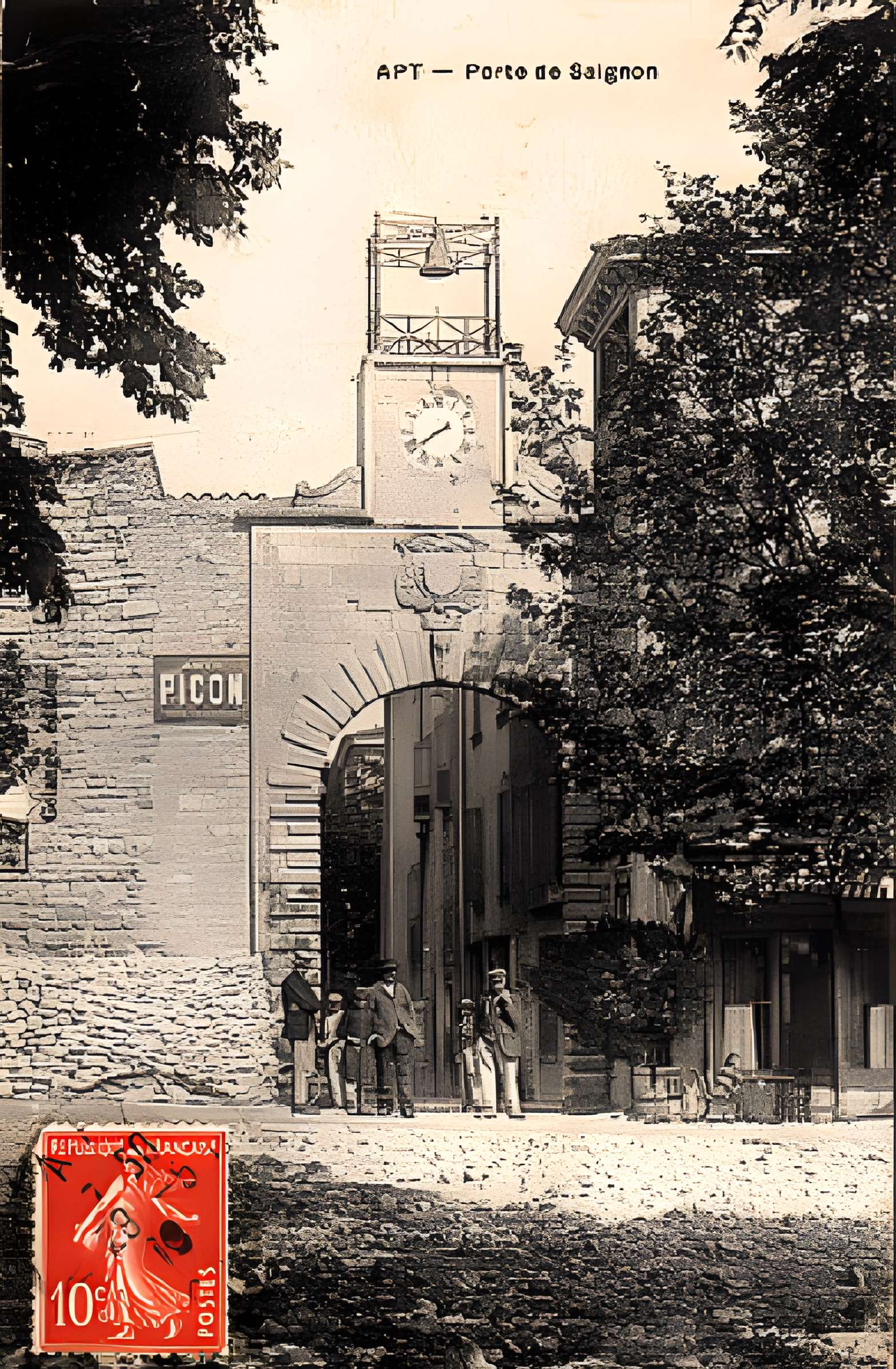 Porte de Saignon à Apt
