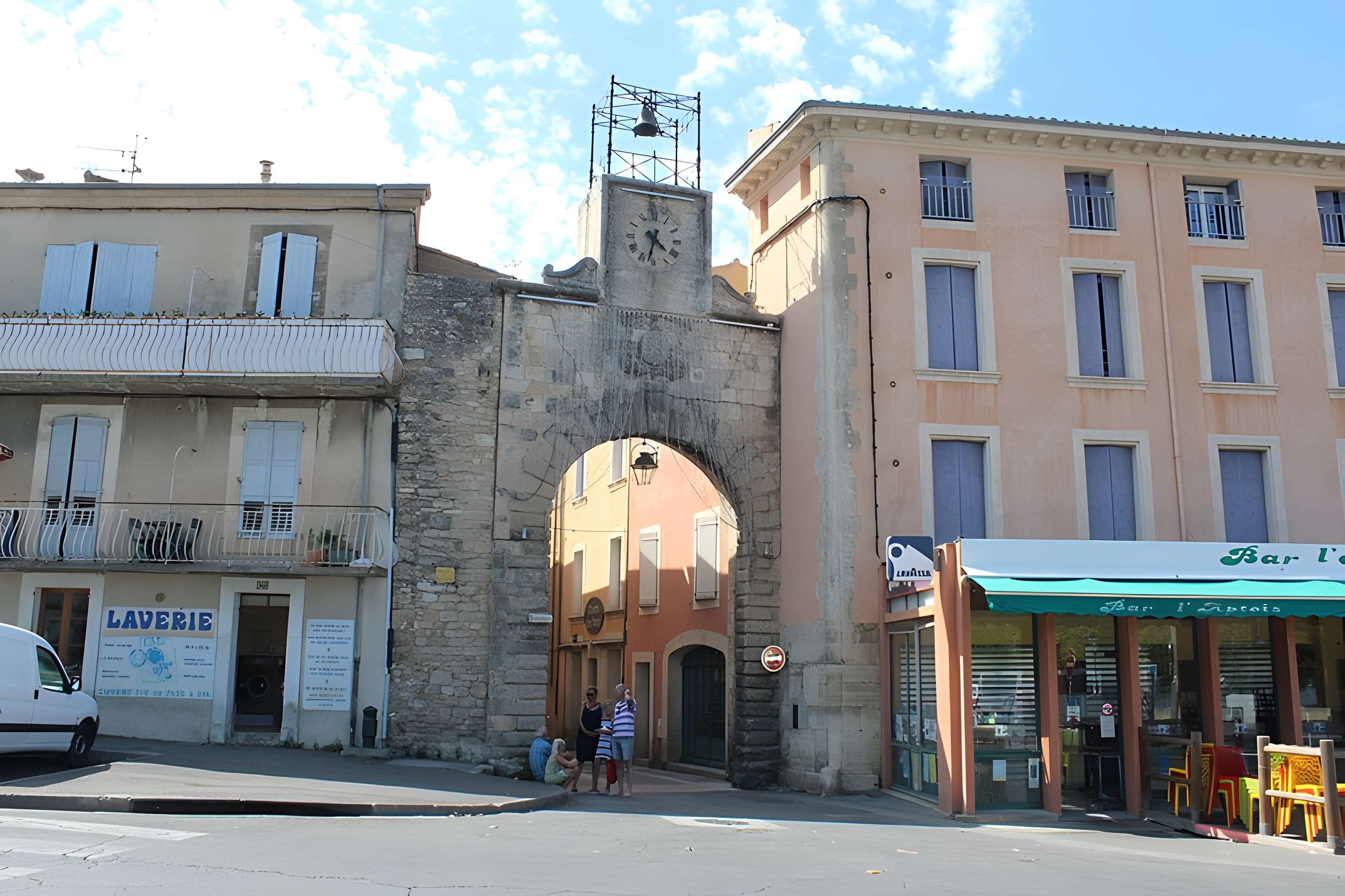Porte de Saignon à Apt