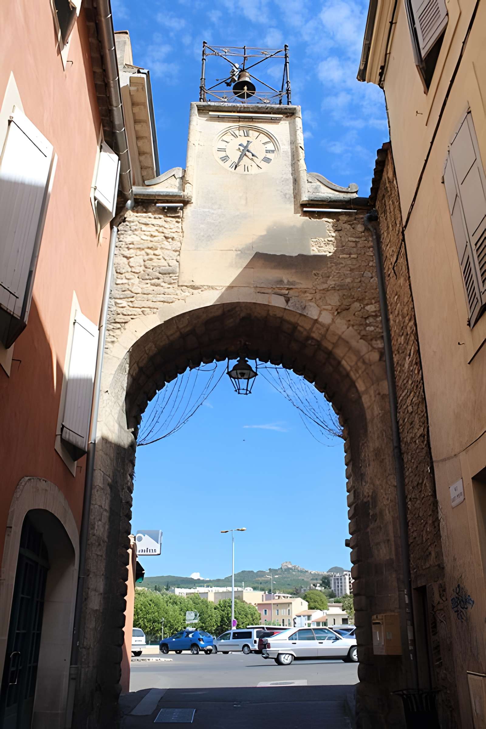 Porte de Saignon à Apt