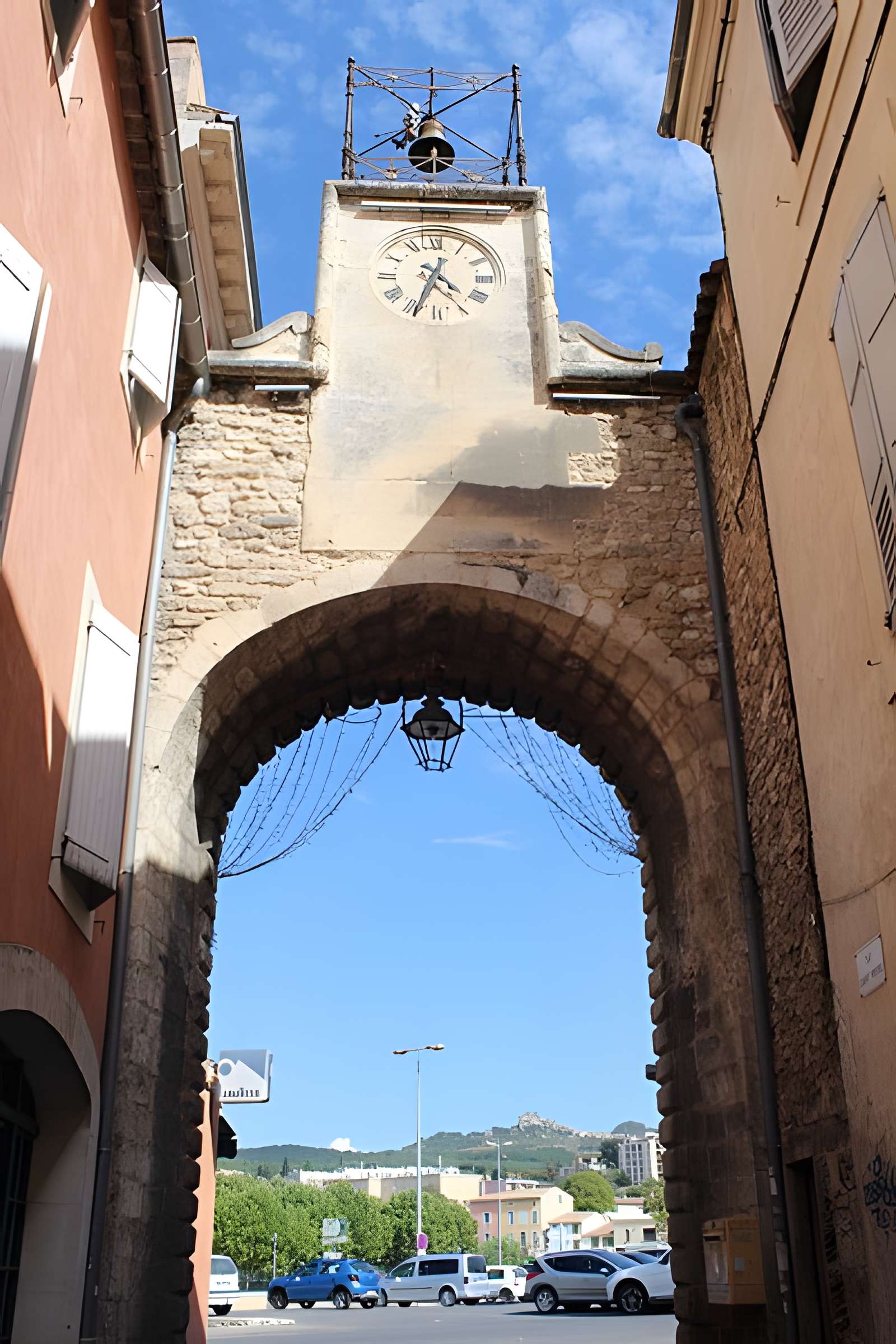 Porte de Saignon à Apt